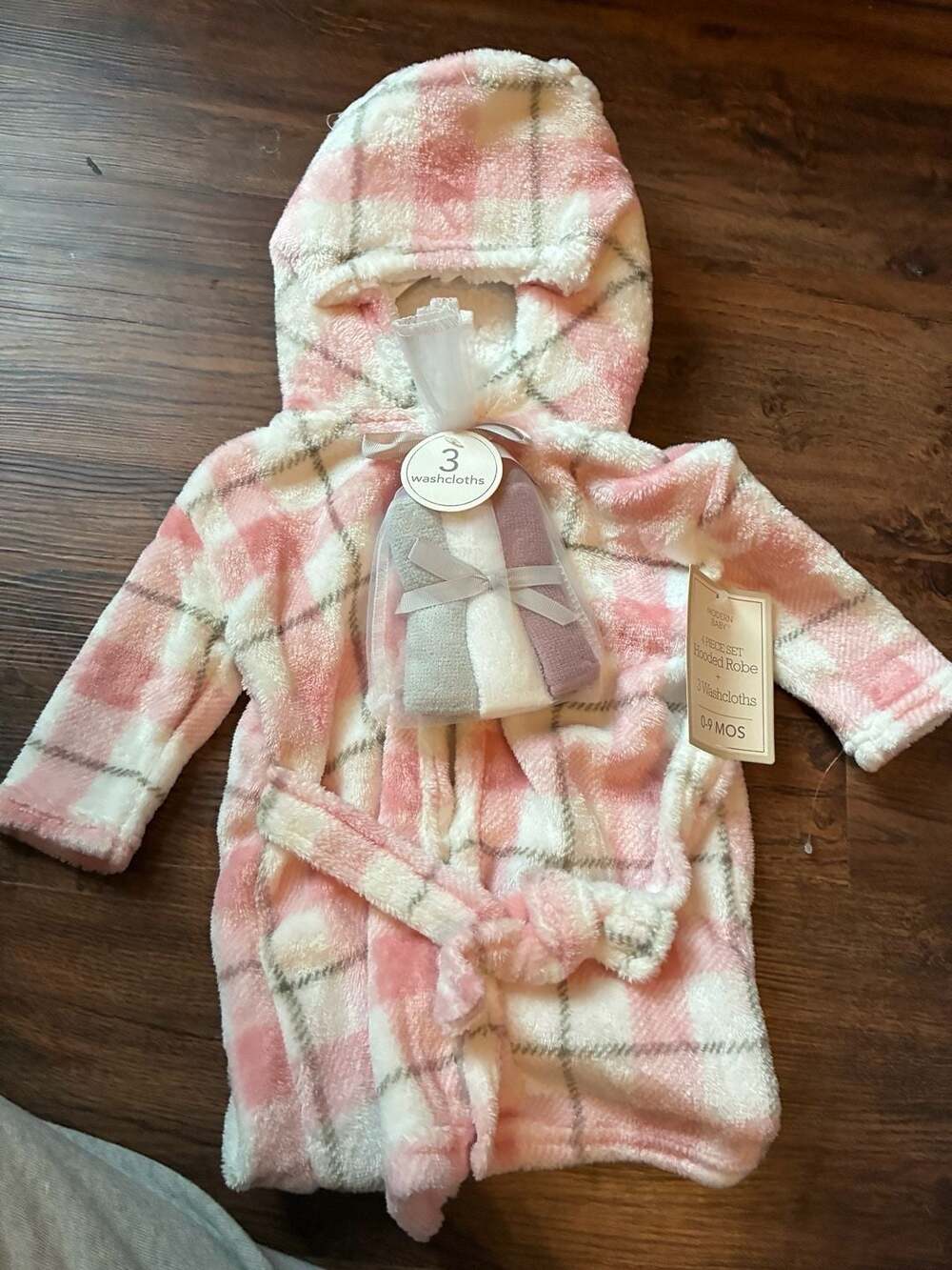 Modern Baby 4-Piece Set Hooded Robe and 3 Washcloths - Pink Plaid, 0-9 Months